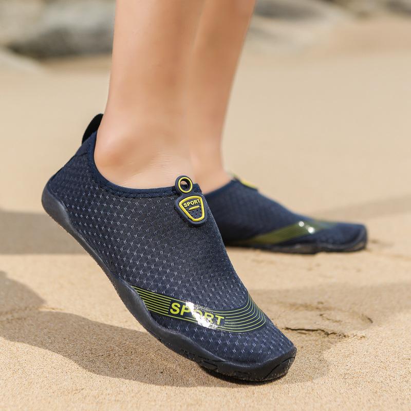 Outdoor couple beach shoes wading shoes non-slip and anti-cut swimming shoes creek shoes breathable soft-soled diving shoes snorkeling shoes 35
Outdoor couple beach shoes wading shoes non-slip and anti-cut swimming shoes creek shoes breathable soft-soled diving shoes snorkeling shoes 35