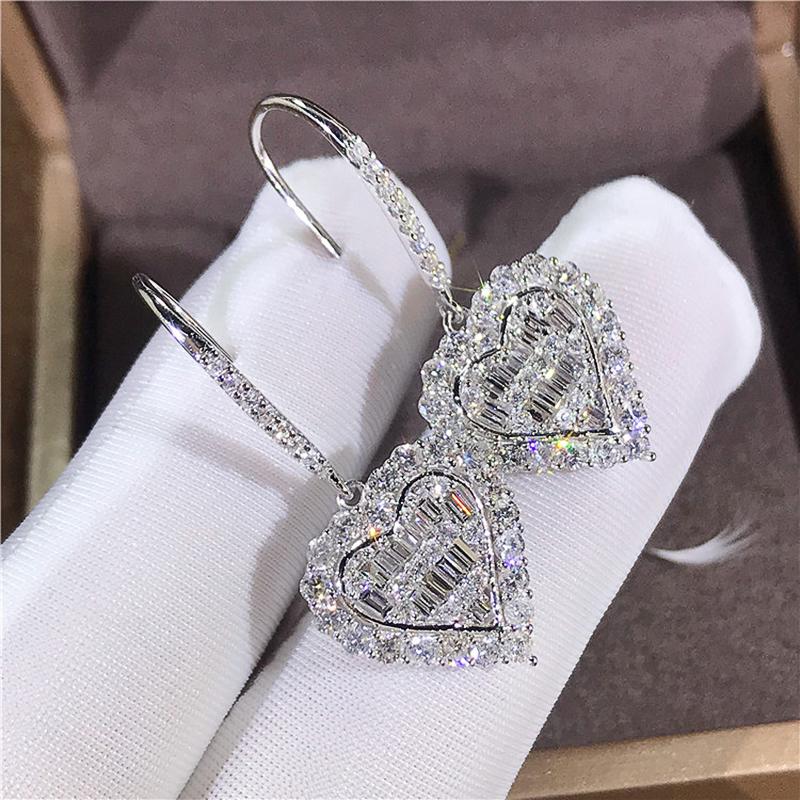 Huitan Cubic Zirconia Heat Shape Women Drop Earrings Wedding Engagement Zircon Shine Girl Fashion Earrings Hot DropShipping WHITE
Huitan Cubic Zirconia Heat Shape Women Drop Earrings Wedding Engagement Zircon Shine Girl Fashion Earrings Hot DropShipping WHITE