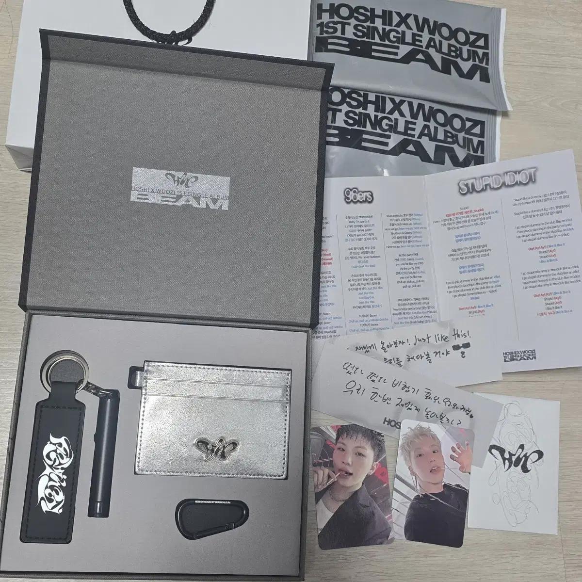 Seventeen Hoshi Woozi Hou Предварительная запись Набор для обратной работы Полный комплект
Seventeen Hoshi Woozi Hou Предварительная запись Набор для обратной работы Полный комплект