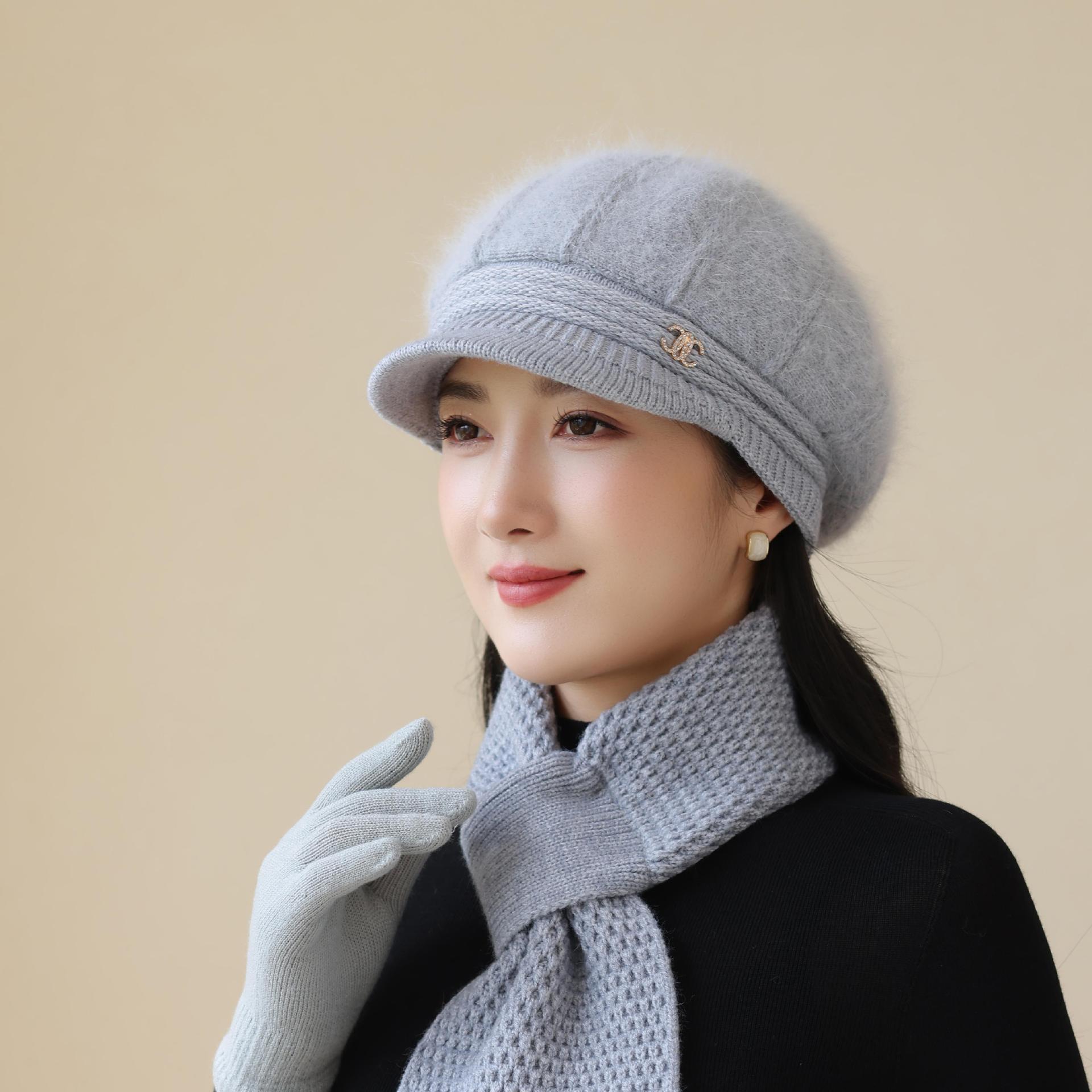 Knitted Woolen Hat New Rabbit Fur Hat for Women Mother Middle Aged and Elderly Plus Velvet Warm Hat Grandma s Cold Proof Scarf one size
Knitted Woolen Hat New Rabbit Fur Hat for Women Mother Middle Aged and Elderly Plus Velvet Warm Hat Grandma s Cold Proof Scarf one size