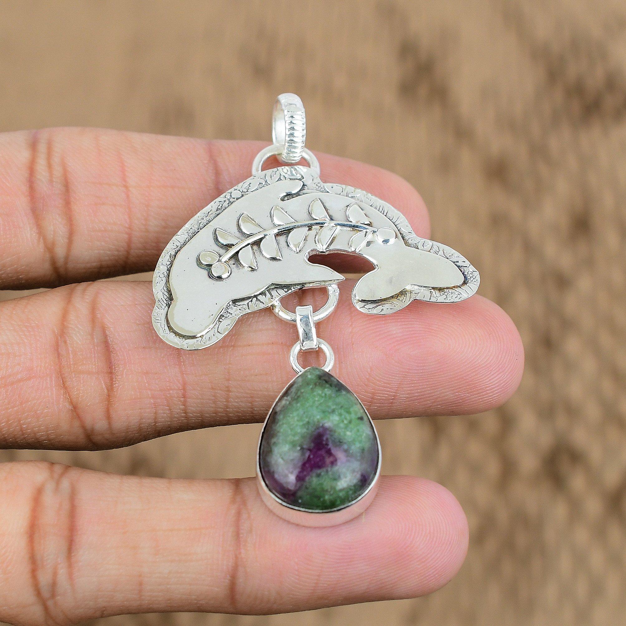 Natural Ruby Zoisite Gemstone Jewelry 925 Sterling Silver Pendant Fish For Women 
Natural Ruby Zoisite Gemstone Jewelry 925 Sterling Silver Pendant Fish For Women