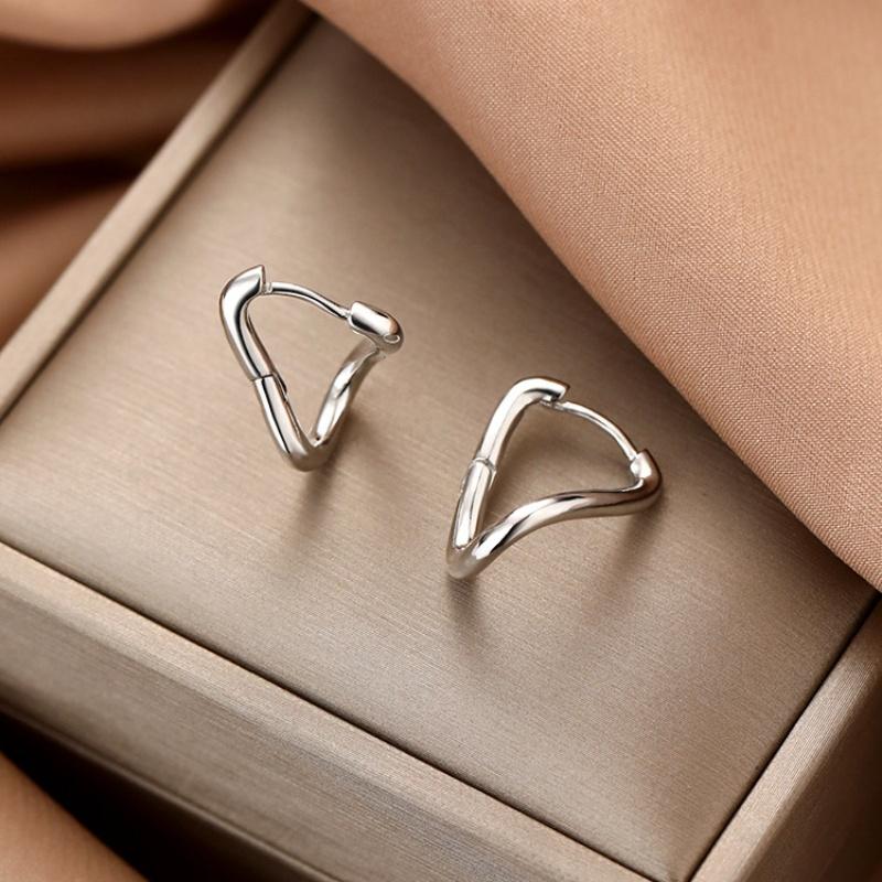 Simple Smooth Hoop Earrings Fashion Silver Color Geometric Ellipsetwisted Earrings for Women Niche Design Party Jewelry Gifts
Simple Smooth Hoop Earrings Fashion Silver Color Geometric Ellipsetwisted Earrings for Women Niche Design Party Jewelry Gifts