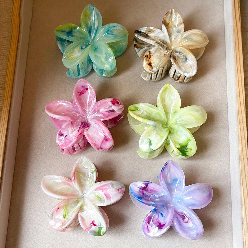 Summer New Flower Hair Clip for Women Exquisite Marble Texture Gradient Color Headwear Shark Clip Fashionable Hair Accessory
Summer New Flower Hair Clip for Women Exquisite Marble Texture Gradient Color Headwear Shark Clip Fashionable Hair Accessory