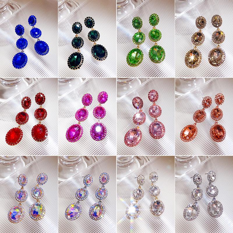 Retro Oval Rhinestone Stud Earrings - Exaggerated Punk Style Jewelry with Light Luxury Design
Retro Oval Rhinestone Stud Earrings - Exaggerated Punk Style Jewelry with Light Luxury Design