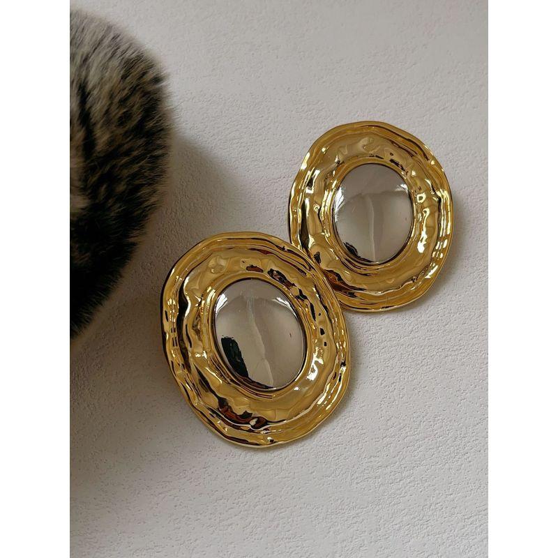 European and American Retro Vintage Gold Series Earrings, Gold-Plated, Unique Design, Stud-Style Earrings for Women A Pair of Steel Needle Earrings
European and American Retro Vintage Gold Series Earrings, Gold-Plated, Unique Design, Stud-Style Earrings for Women A Pair of Steel Needle Earrings