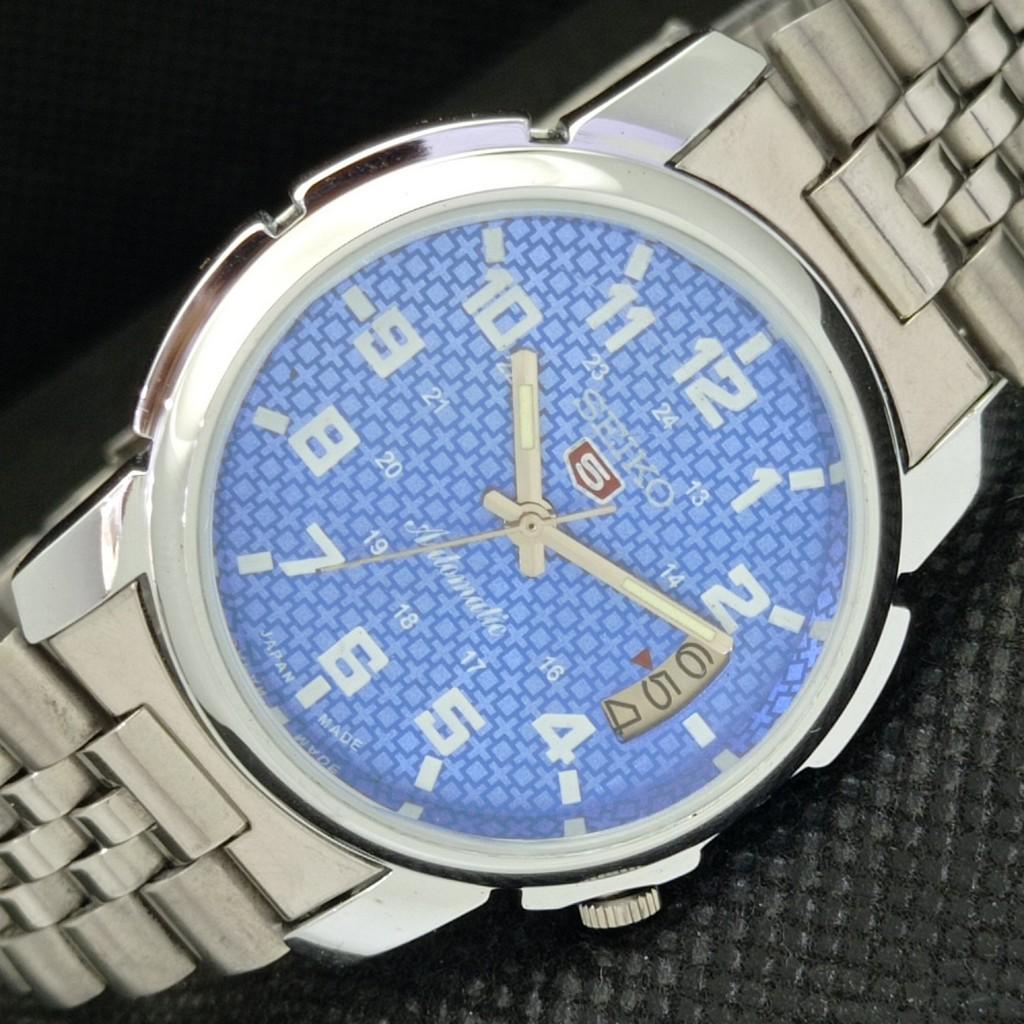 REFURBISHED VINTAGE SEIKO 5 AUTO 7009A JAPAN MENS DATE BLUE WATCH 588a-a310199-9 SKU588a-a310199
REFURBISHED VINTAGE SEIKO 5 AUTO 7009A JAPAN MENS DATE BLUE WATCH 588a-a310199-9 SKU588a-a310199