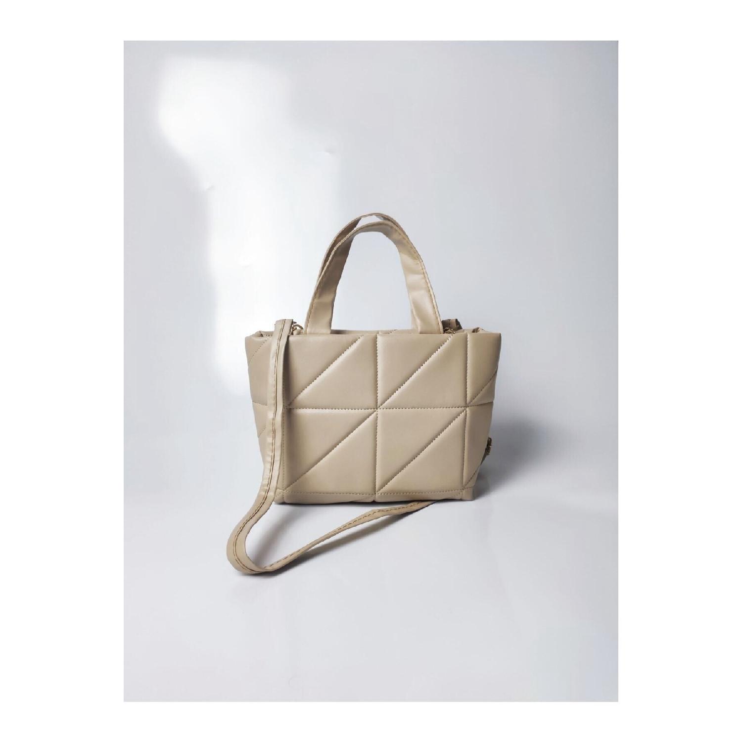 Кремовый женский стеганый пуф с тиснением, надувная сумка-тоут из искусственной кожи Неаполь, сумка на плечо с ремнем через плечо бежевый
Кремовый женский стеганый пуф с тиснением, надувная сумка-тоут из искусственной кожи Неаполь, сумка на плечо с ремнем через плечо бежевый