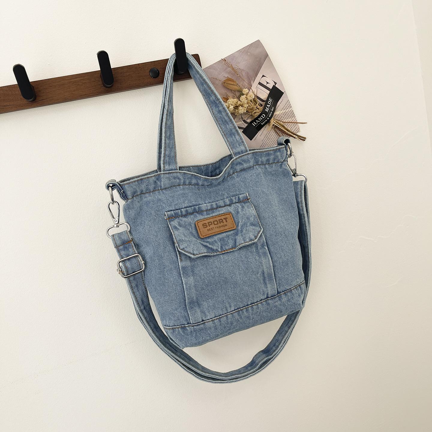 Korean Style Embossed Letter Handbag Casual Minimalist Bucket Bag New Wash Denim Daily Matching Crossbody Shoulder Bag
Korean Style Embossed Letter Handbag Casual Minimalist Bucket Bag New Wash Denim Daily Matching Crossbody Shoulder Bag