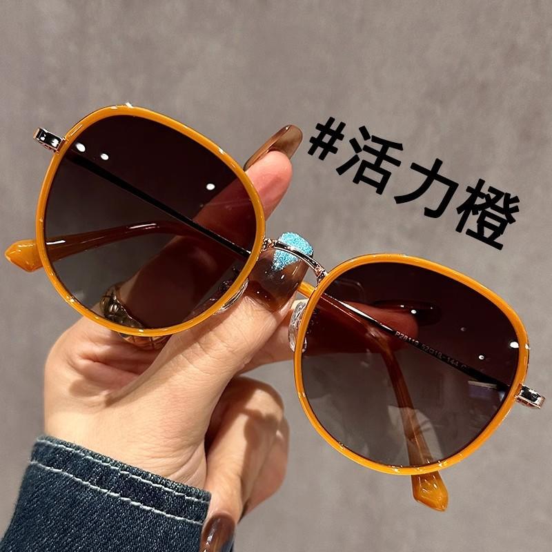 New brown tea square round frame sunglasses women s advanced myopia can be matched with degree driving polarized sunglasses Polarized lenses
New brown tea square round frame sunglasses women s advanced myopia can be matched with degree driving polarized sunglasses Polarized lenses