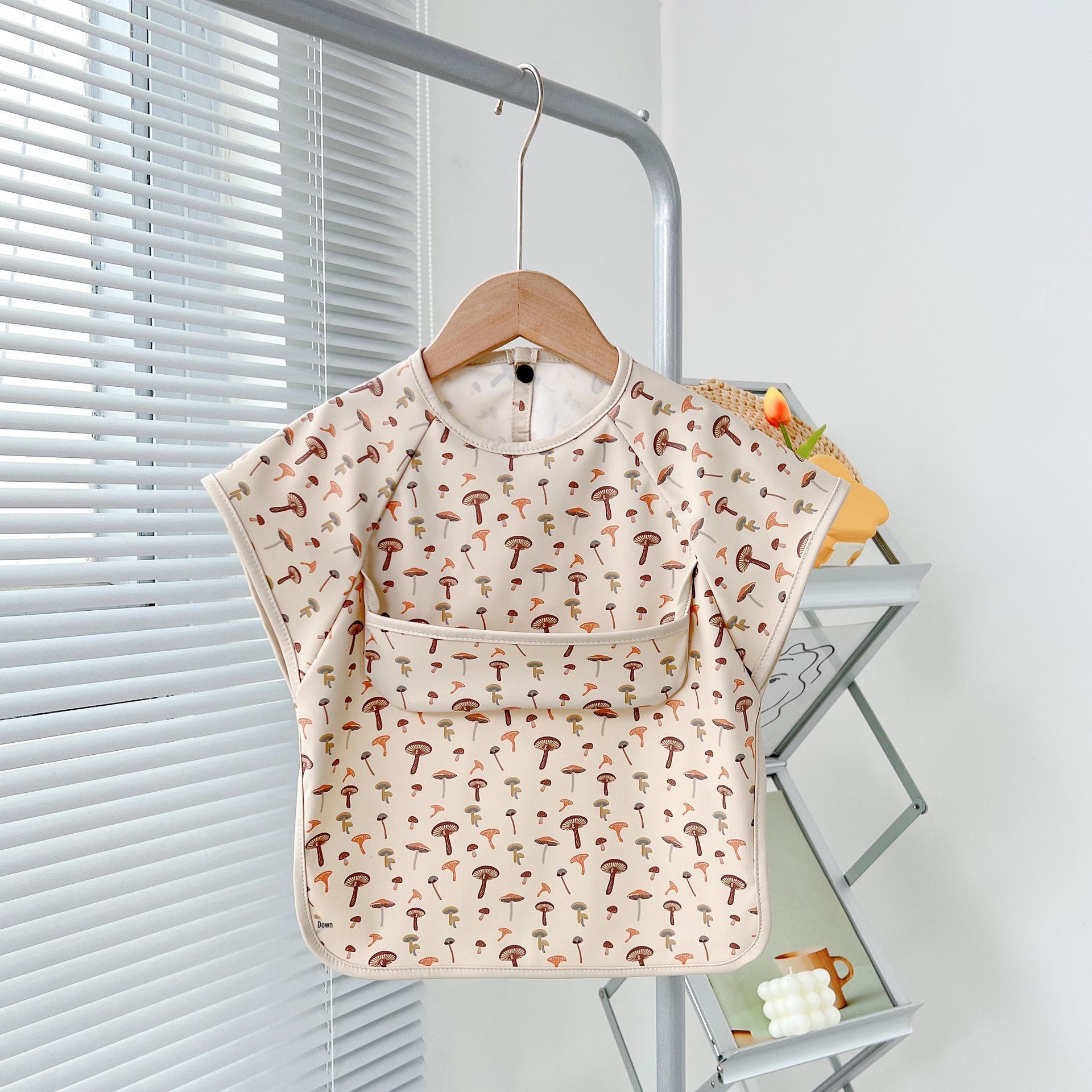 Reversible Infant Smock: Waterproof, Sleeveless Bib for Self-Feeding M (2.5-4 Years)
Reversible Infant Smock: Waterproof, Sleeveless Bib for Self-Feeding M (2.5-4 Years)