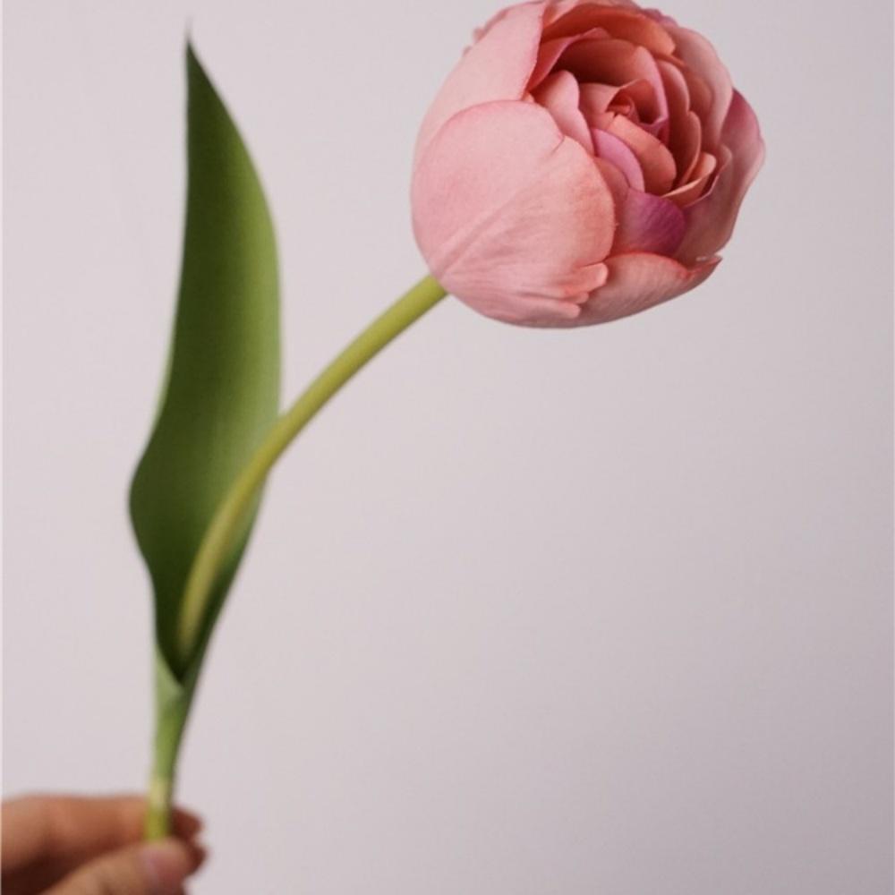 45CM Artificial Flowers Tulip Bouquet Fake Floral Arrangement for Wedding Home Living Room Table Decoration Photography Prop червоний
45CM Artificial Flowers Tulip Bouquet Fake Floral Arrangement for Wedding Home Living Room Table Decoration Photography Prop червоний