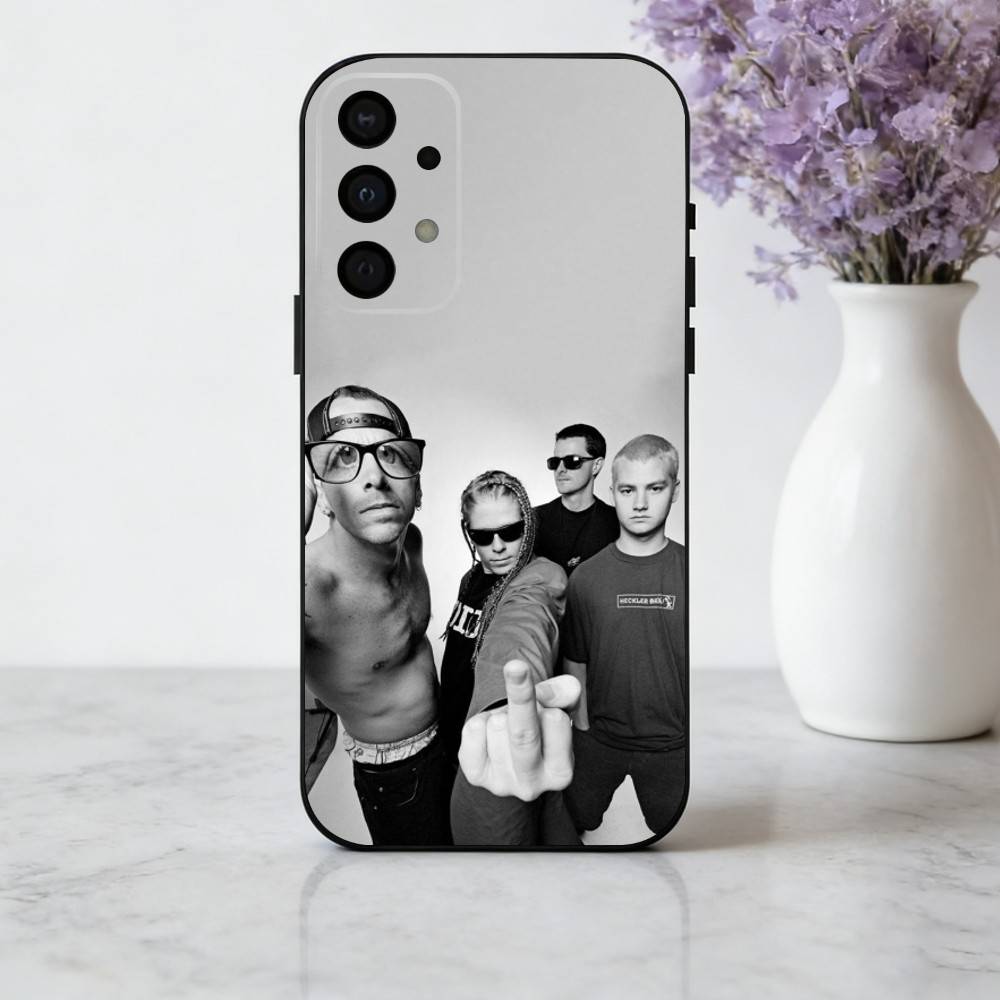 Punk T-The O-Offspring Band Phone Case For Samsung Galaxy A73,A72,A71,A70,A53,A52,A51,Others Soft Black Cover Samsung a41
Punk T-The O-Offspring Band Phone Case For Samsung Galaxy A73,A72,A71,A70,A53,A52,A51,Others Soft Black Cover Samsung a41