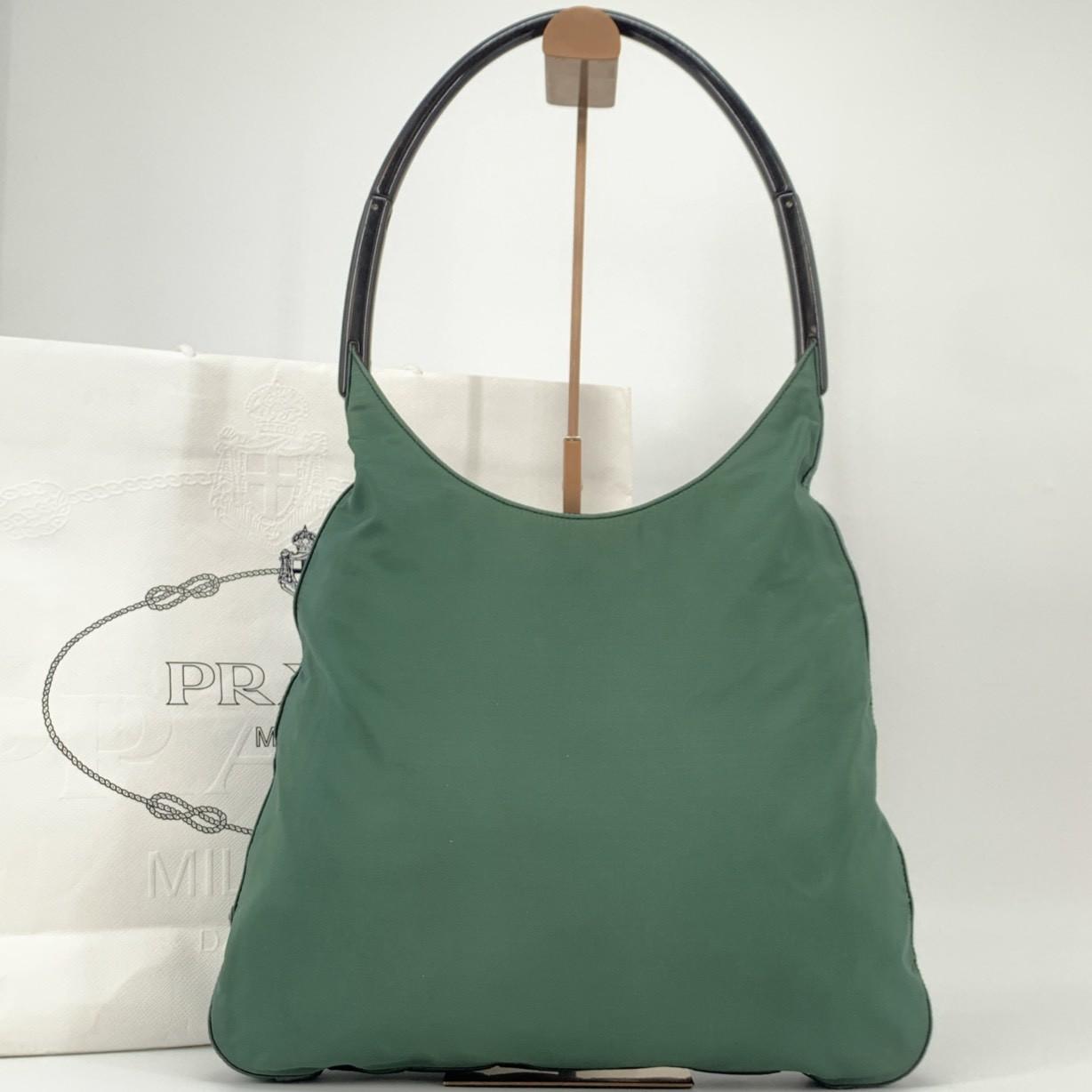 PRADA Tessuto nylon handbag one-shoulder bag available green moss green khaki triangle logo plate
PRADA Tessuto nylon handbag one-shoulder bag available green moss green khaki triangle logo plate