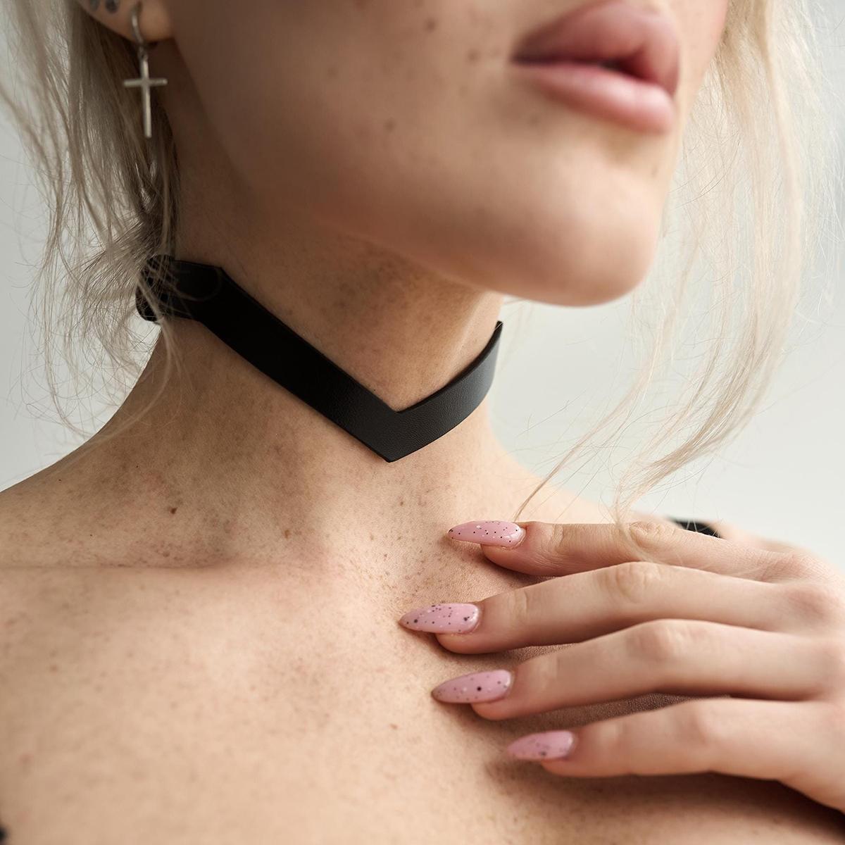 Handmade Women S Black Leather Collar Premium Leather Choker Suitable For Festivals And Celebrations Valentine S Day Gifts
Handmade Women S Black Leather Collar Premium Leather Choker Suitable For Festivals And Celebrations Valentine S Day Gifts
