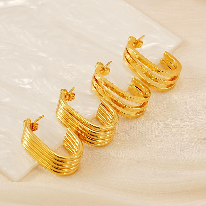 High-End Geometric Stainless Steel C-Shaped Gold Triple Circle Light Luxury Earrings 18K
High-End Geometric Stainless Steel C-Shaped Gold Triple Circle Light Luxury Earrings 18K