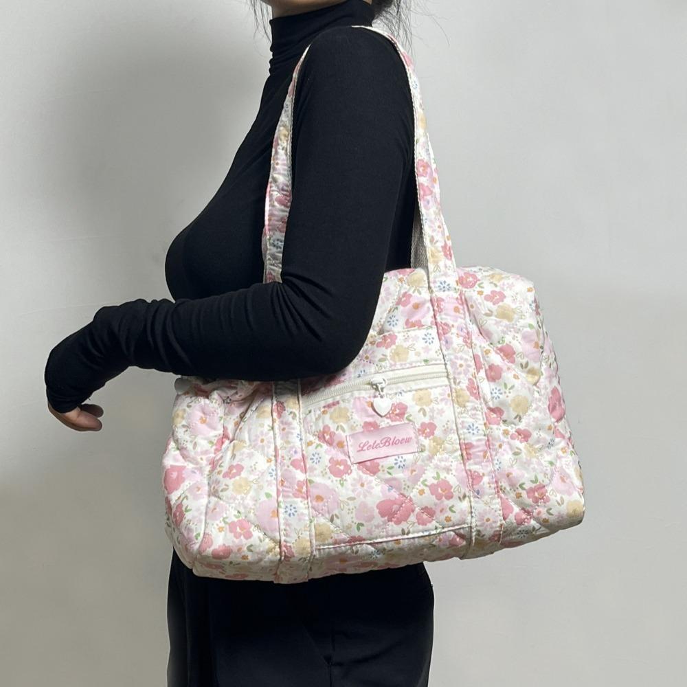 Korean Style Stroller Organizer Bags Flower Single Shoulder Bag Baby Diaper Organizer Female Small Flower
Korean Style Stroller Organizer Bags Flower Single Shoulder Bag Baby Diaper Organizer Female Small Flower