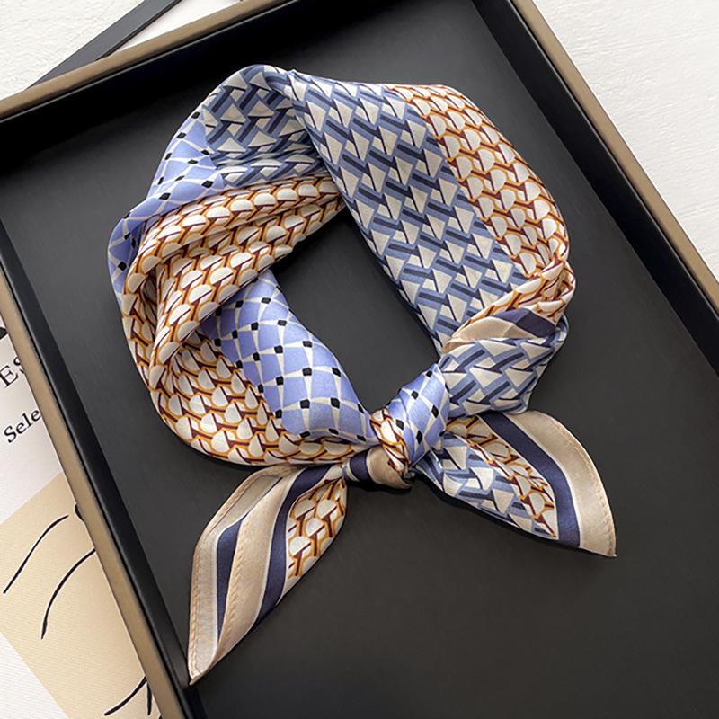 100% Mulberry Silk Women s Scarf: Versatile Spring/Autumn Neck Warmer & Fashion Headband. 53*53cm
100% Mulberry Silk Women s Scarf: Versatile Spring/Autumn Neck Warmer & Fashion Headband. 53*53cm