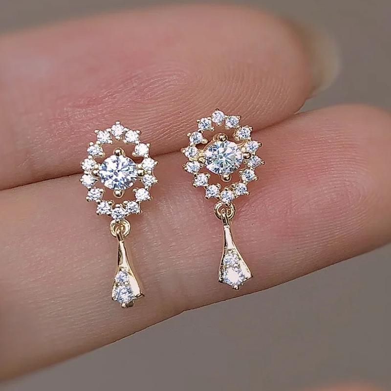 Huitan Romantic Sweet Gold Color Women Drop Earrings Inlaid Shining CZ For Wedding Party Daily Trendy Cute Accessories Zircon
Huitan Romantic Sweet Gold Color Women Drop Earrings Inlaid Shining CZ For Wedding Party Daily Trendy Cute Accessories Zircon