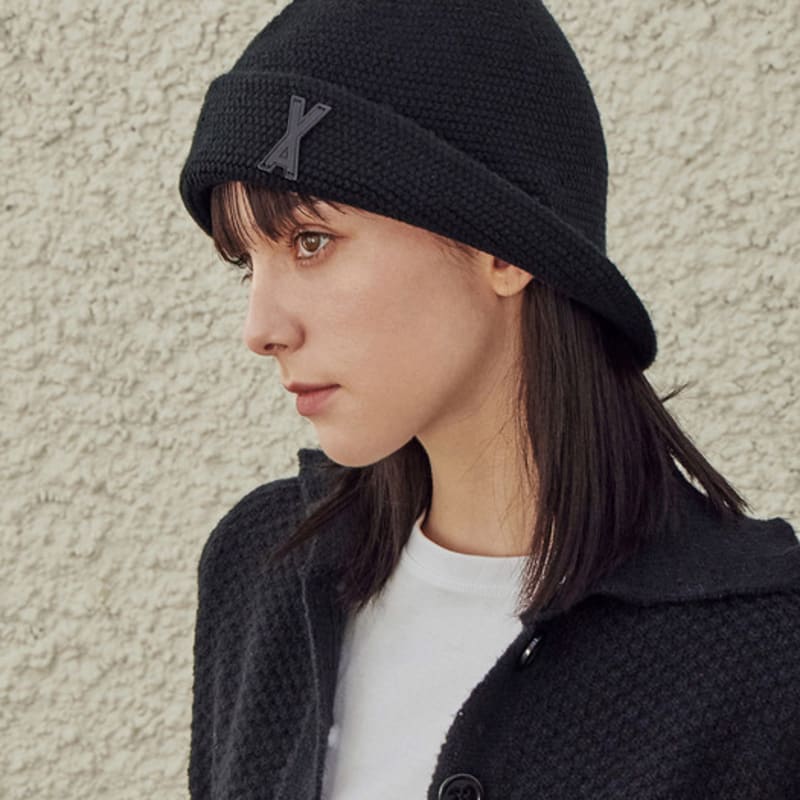 VARZAR VA Patch Wide Brim Knit Bucket Hat Black FREE
VARZAR VA Patch Wide Brim Knit Bucket Hat Black FREE