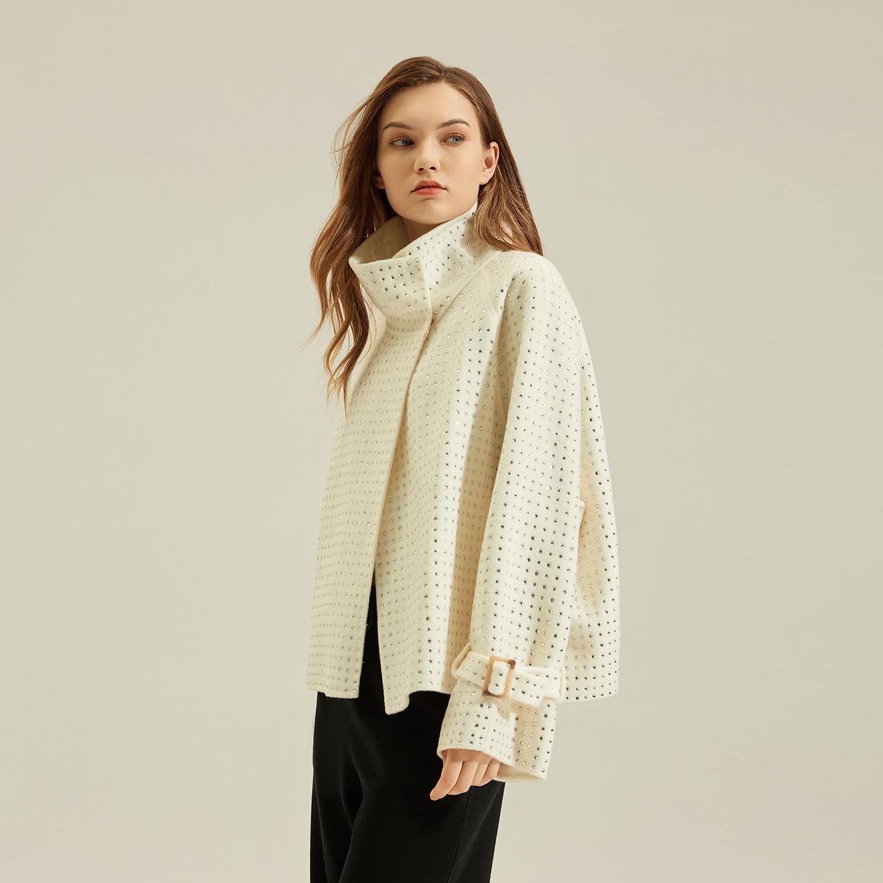 Handmade Double-Faced Wool Coat: Petite, Short Hotfix Rhinestone Wool Outerwear for Women - 2024 Autumn/Winter Collection L
Handmade Double-Faced Wool Coat: Petite, Short Hotfix Rhinestone Wool Outerwear for Women - 2024 Autumn/Winter Collection L