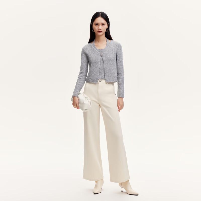 VEROMODA V-Neck Halter Fake Two-Piece Knit Top M
VEROMODA V-Neck Halter Fake Two-Piece Knit Top M