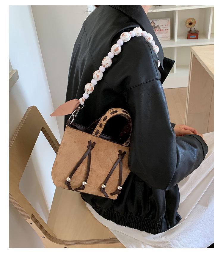 2025 Women s Versatile Fashion Handbag: Large Capacity Shoulder & Crossbody Bag 22*7*16 cm хакі
2025 Women s Versatile Fashion Handbag: Large Capacity Shoulder & Crossbody Bag 22*7*16 cm хакі