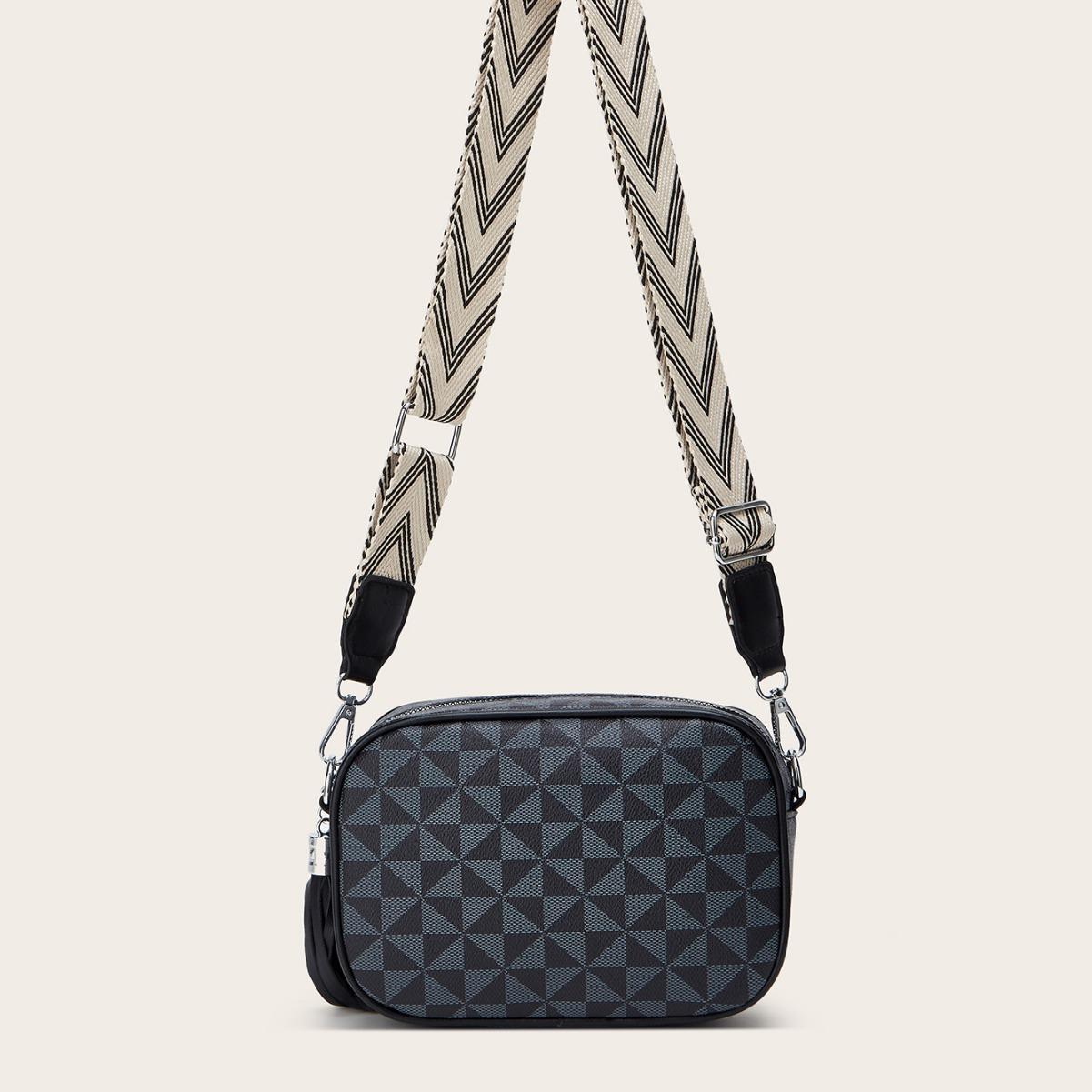 Bag women s new fashion retro presbyopia shoulder messenger bag mobile phone small square bag women s camera bag чорний
Bag women s new fashion retro presbyopia shoulder messenger bag mobile phone small square bag women s camera bag чорний
