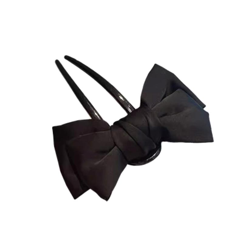 New Fashion Women s Bow U-shaped Hair Clip Suitable For Girl Daily Wear Accessory Elegant Black Boutique Hairpin Hair Accessory
New Fashion Women s Bow U-shaped Hair Clip Suitable For Girl Daily Wear Accessory Elegant Black Boutique Hairpin Hair Accessory