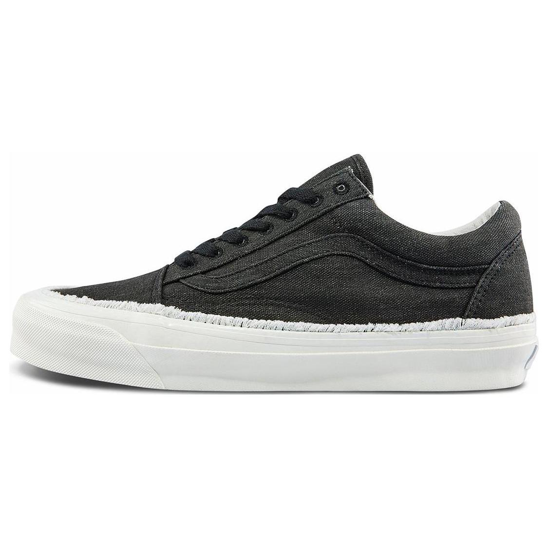 Old Skool Og Vans Lx Raw Edge - Black VN0A5FBEBLK 38
Old Skool Og Vans Lx Raw Edge - Black VN0A5FBEBLK 38