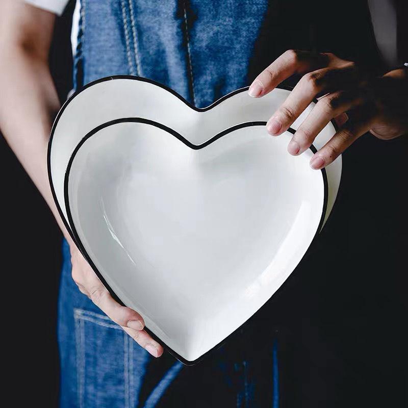 Heart Plate White Ceramic Fruit Dessert Breakfast Plate Rice Bowl Tableware Home Love Breakfast Salad Bowl Restaurant Tableware
Heart Plate White Ceramic Fruit Dessert Breakfast Plate Rice Bowl Tableware Home Love Breakfast Salad Bowl Restaurant Tableware