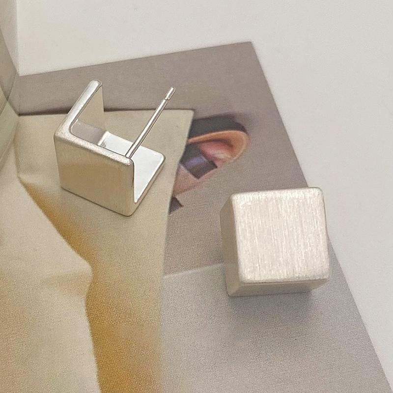 PONYKISS Sterling Silver Brushed Square Stud Earrings for Women Minimalist Trendy Fine Stereoscopic Accessories
PONYKISS Sterling Silver Brushed Square Stud Earrings for Women Minimalist Trendy Fine Stereoscopic Accessories