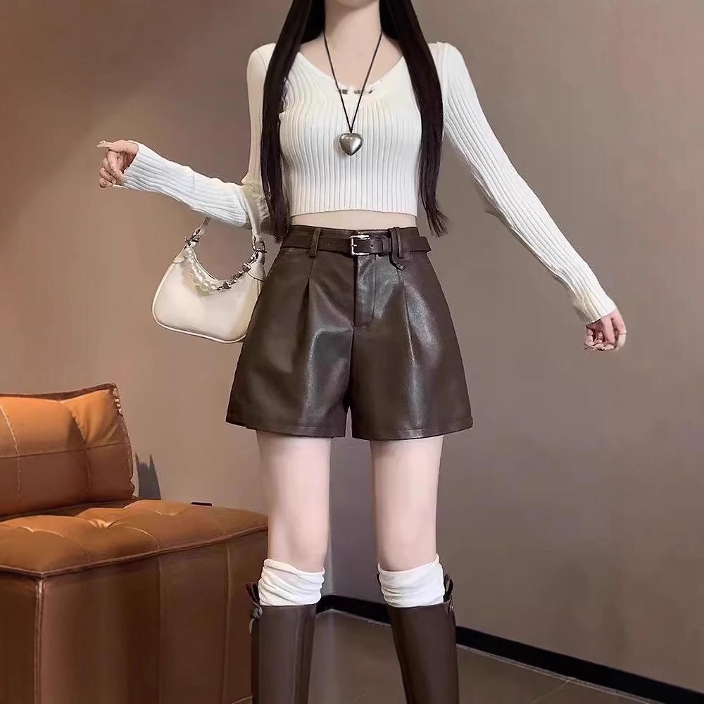2024 A/W Women s High Waist Black PU Leather A-Line Booty Shorts: Wide-Leg, Casual, Slimming 3XL
2024 A/W Women s High Waist Black PU Leather A-Line Booty Shorts: Wide-Leg, Casual, Slimming 3XL