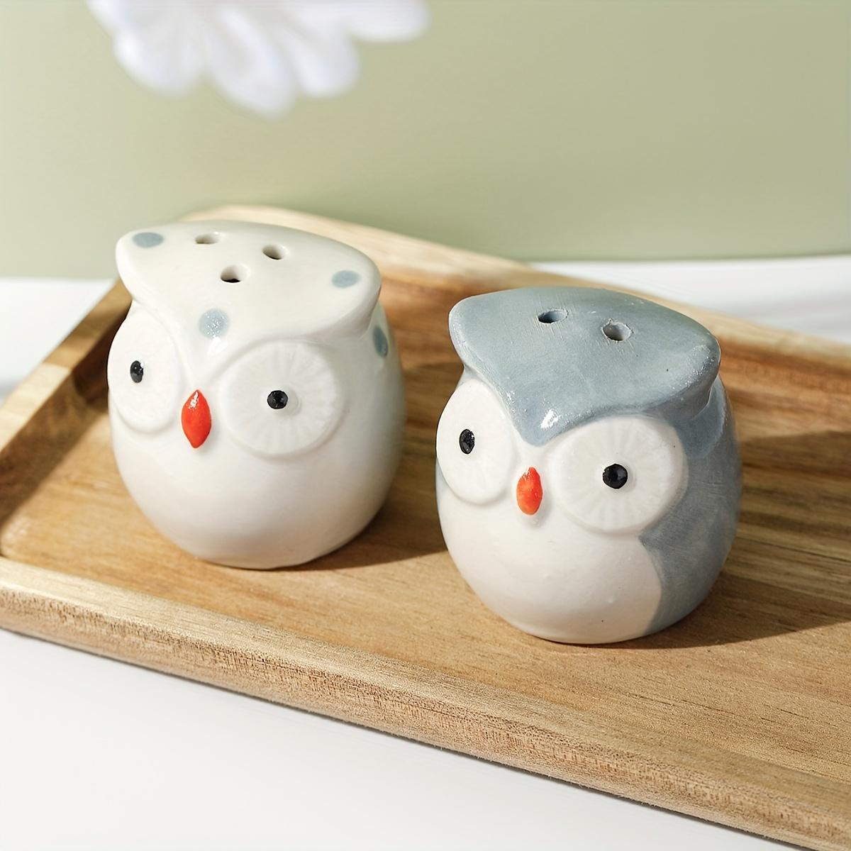 4pcs Salt And Pepper Shakers Set, Seasoning Bottle, Spice Shakers, Ceramic Seasoning Jar, Cute Owl Spice Shakers For Outdoor Picnic BBQ
4pcs Salt And Pepper Shakers Set, Seasoning Bottle, Spice Shakers, Ceramic Seasoning Jar, Cute Owl Spice Shakers For Outdoor Picnic BBQ