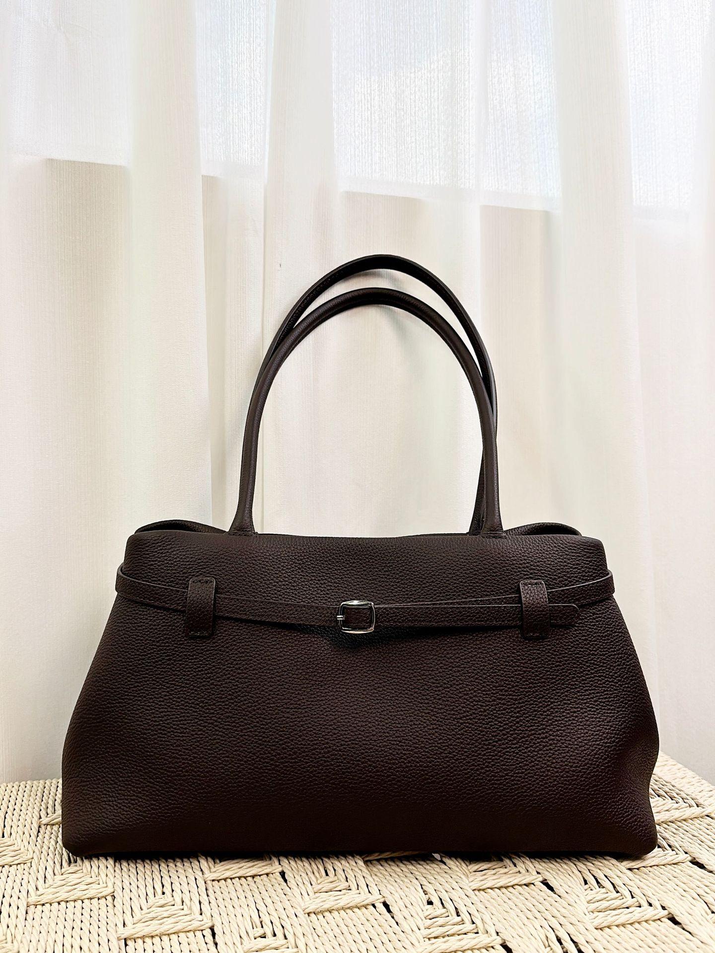 И Новая Стильная Маленькая Кожаная Сумка Через Плечо с Ремешком, Большая Вместительная Сумка, Односекционная Сумка 34x19x17cm
И Новая Стильная Маленькая Кожаная Сумка Через Плечо с Ремешком, Большая Вместительная Сумка, Односекционная Сумка 34x19x17cm