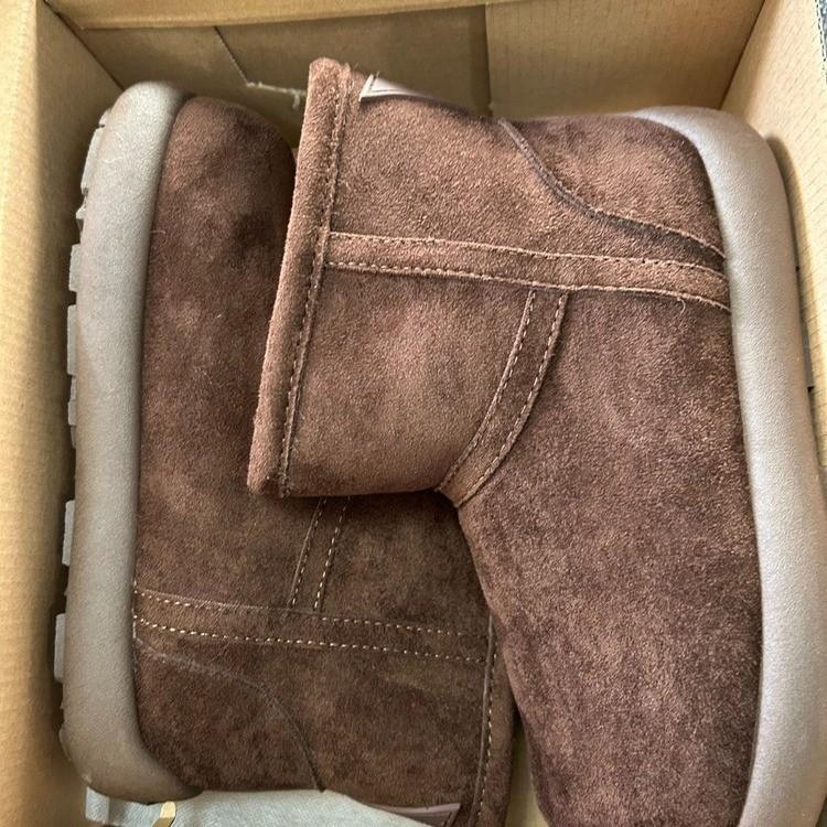Women s lightweight comfortable cold warm padded snow boots non-slip wear-resistant outdoor casual sneakers cotton boots 40 темно-коричневого кольору
Women s lightweight comfortable cold warm padded snow boots non-slip wear-resistant outdoor casual sneakers cotton boots 40 темно-коричневого кольору
