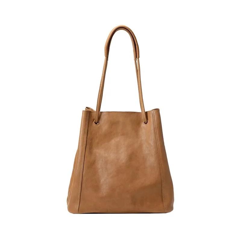 Women s Cow Genuine Cowhide Leather Handbag Female Natural Cowhide Shoulder Bag Lady Designer Luxury Retro Crossbody Bags Ladies 33x16x31cm світло-коричневого кольору
Women s Cow Genuine Cowhide Leather Handbag Female Natural Cowhide Shoulder Bag Lady Designer Luxury Retro Crossbody Bags Ladies 33x16x31cm світло-коричневого кольору