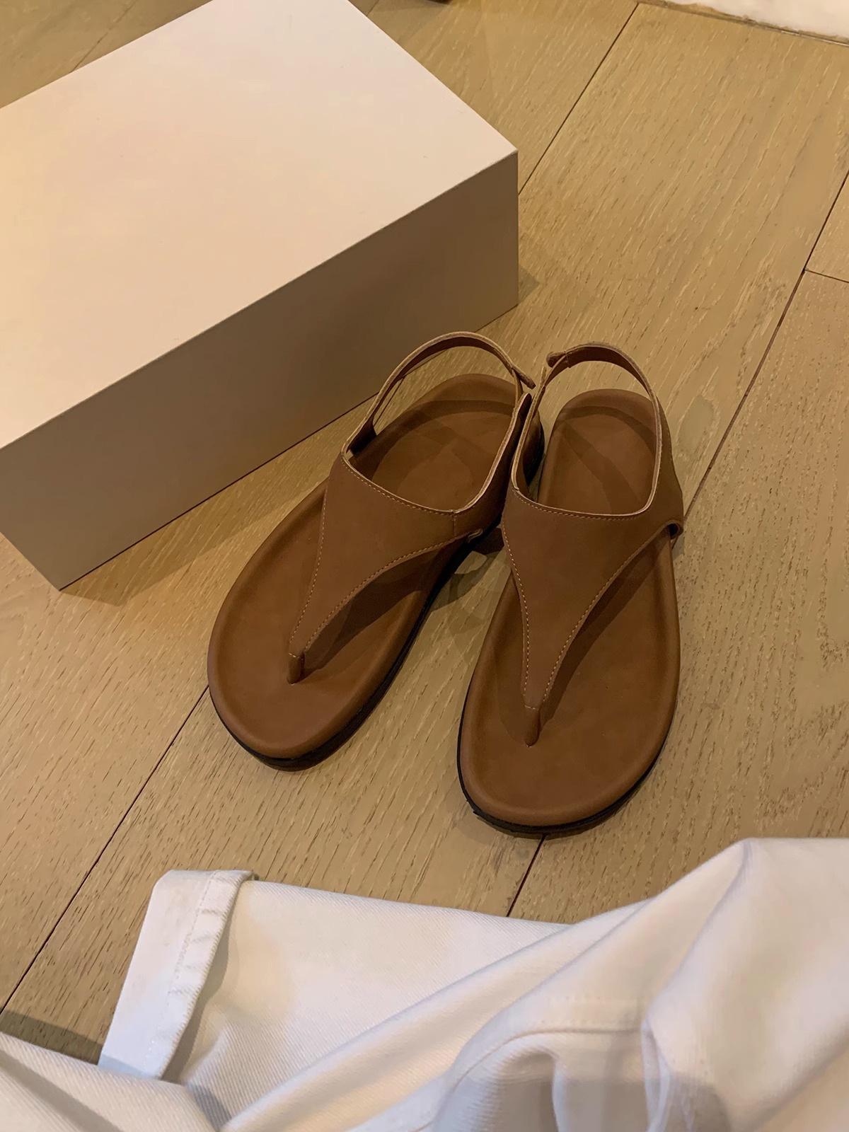 2025 осень новые шлепанцы корейская версия модные сандалии с перемычкой для пальца виноградная мама крутые тапочки женская одежда высокое чувство 38 хаки
2025 осень новые шлепанцы корейская версия модные сандалии с перемычкой для пальца виноградная мама крутые тапочки женская одежда высокое чувство 38 хаки