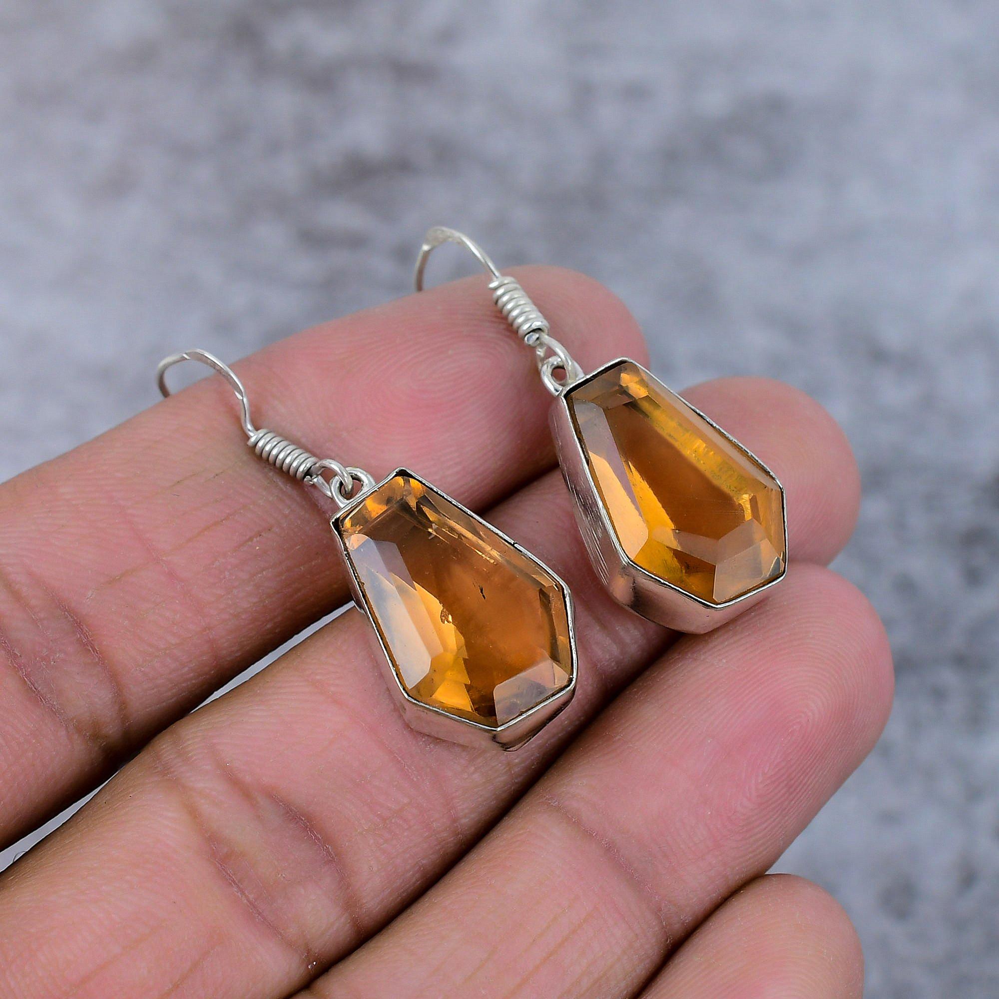 Citrine Gemstone Handmade 925 Sterling Silver Jewelry Earring 1.58 M-367
Citrine Gemstone Handmade 925 Sterling Silver Jewelry Earring 1.58 M-367