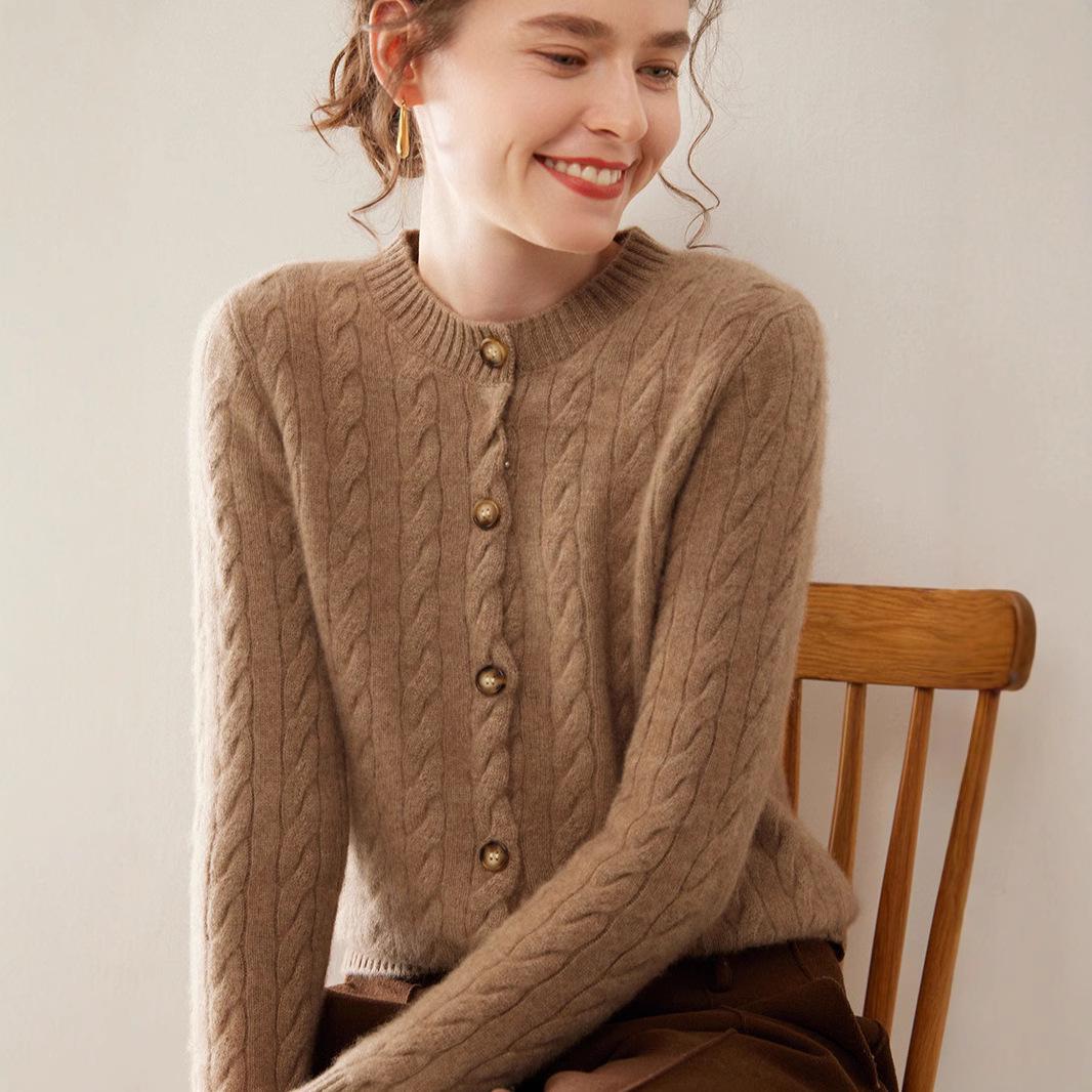 Women s Long Sleeve Cashmere Knit Cardigan - Loose, Fashionable Outerwear, Versatile Single-Breasted Cable Knit Top for Autumn/Winter Double Extra Large
Women s Long Sleeve Cashmere Knit Cardigan - Loose, Fashionable Outerwear, Versatile Single-Breasted Cable Knit Top for Autumn/Winter Double Extra Large