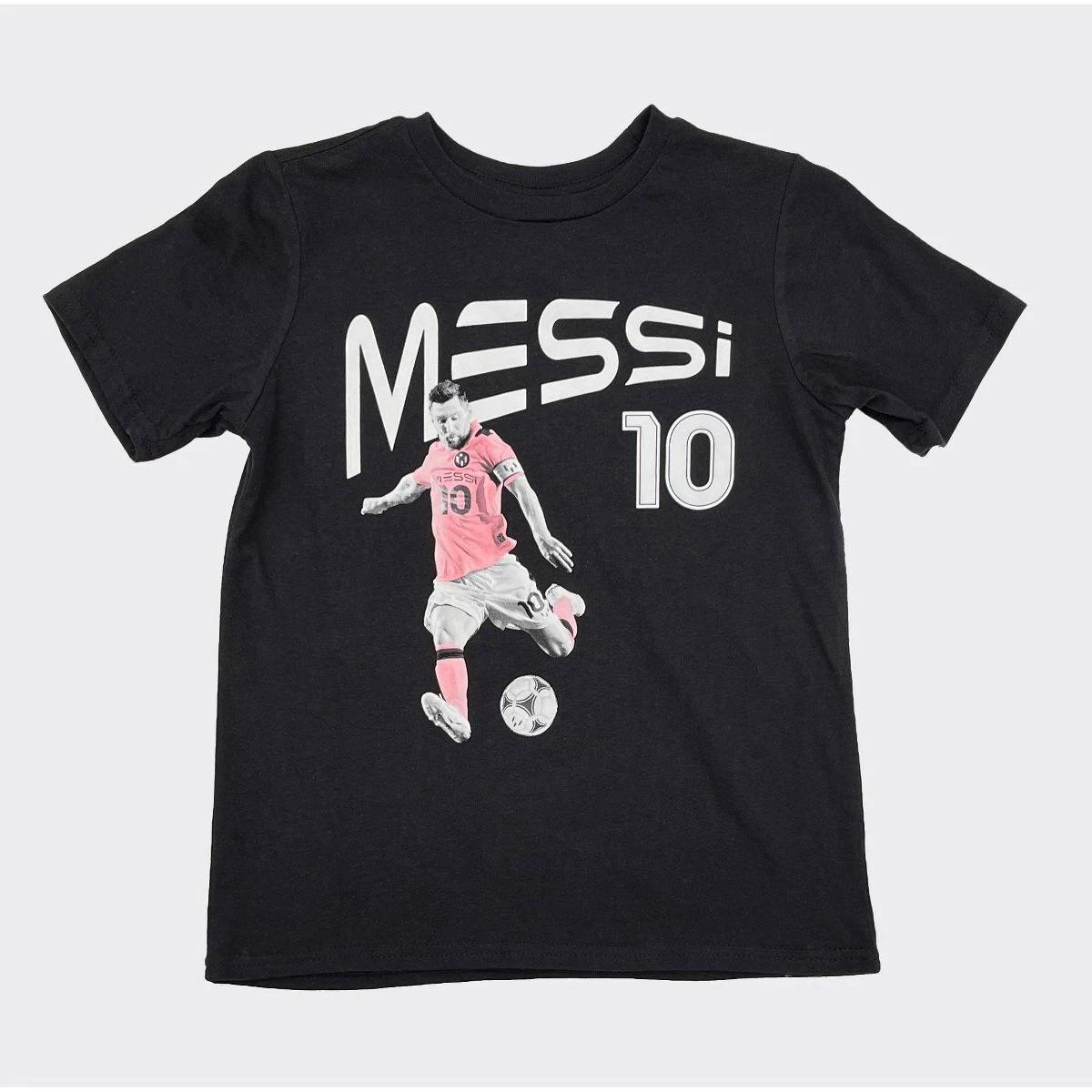 Черная футболка для мальчика Messi 10 с изображением бьющего по мячу футболиста. Размеры для мальчиков S-XL. Совершенно новый! 110
Черная футболка для мальчика Messi 10 с изображением бьющего по мячу футболиста. Размеры для мальчиков S-XL. Совершенно новый! 110