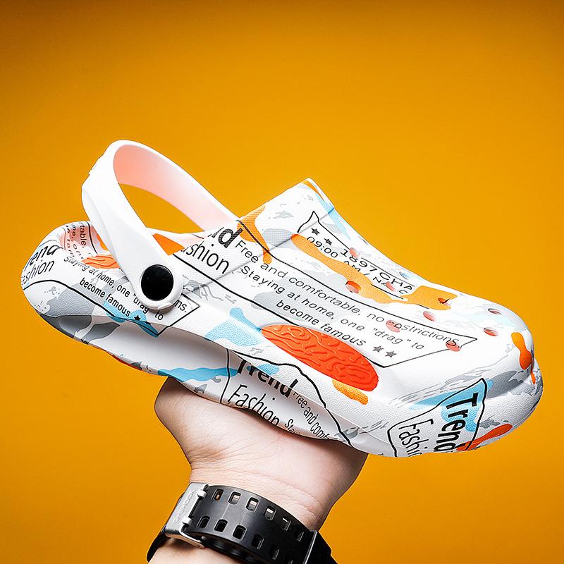 Couple Baotou cool slippers foreign trade summer beach personalized hole shoes light and breathable thick bottom stepping on shit sandals tide 45 белый
Couple Baotou cool slippers foreign trade summer beach personalized hole shoes light and breathable thick bottom stepping on shit sandals tide 45 белый