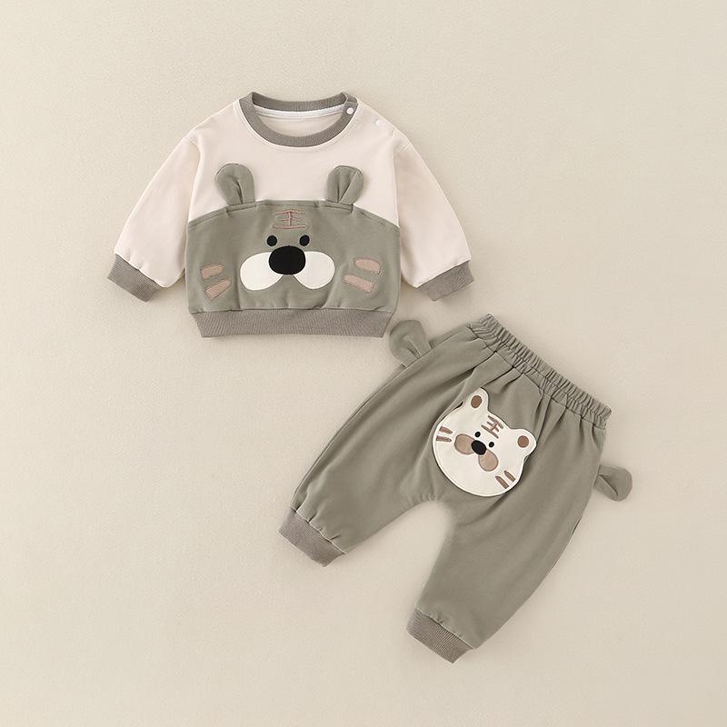 Autumn Baby Boy Two-Piece Set: Sweatshirt & Cartoon Big PP Pants, Long Sleeve 73CM
Autumn Baby Boy Two-Piece Set: Sweatshirt & Cartoon Big PP Pants, Long Sleeve 73CM