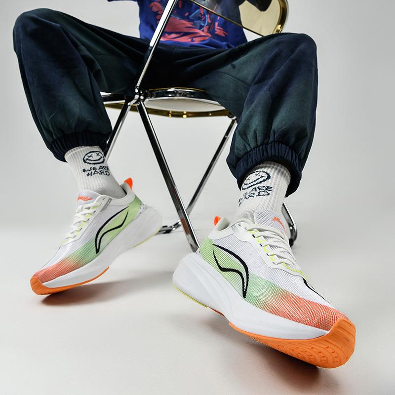High-quality flying electric carbon board racing training running shoes summer rebound professional marathon sports shoes 45
High-quality flying electric carbon board racing training running shoes summer rebound professional marathon sports shoes 45