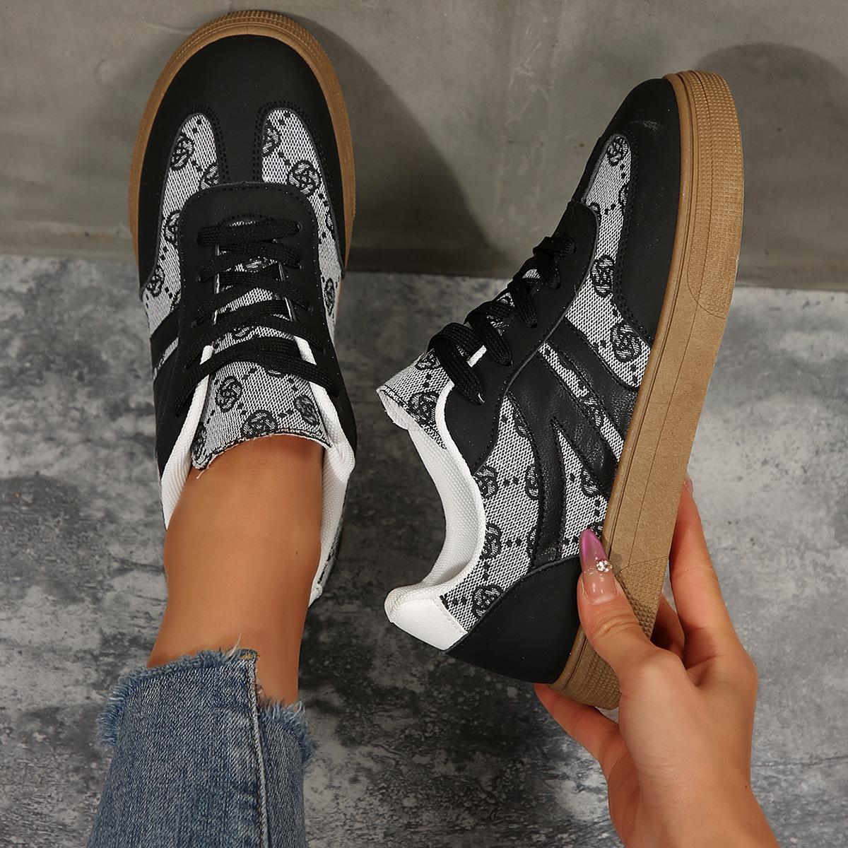 Foreign trade retro muffin platform sneakers 2025 spring new Korean version fashion versatile casual board shoes women 36 чорний
Foreign trade retro muffin platform sneakers 2025 spring new Korean version fashion versatile casual board shoes women 36 чорний
