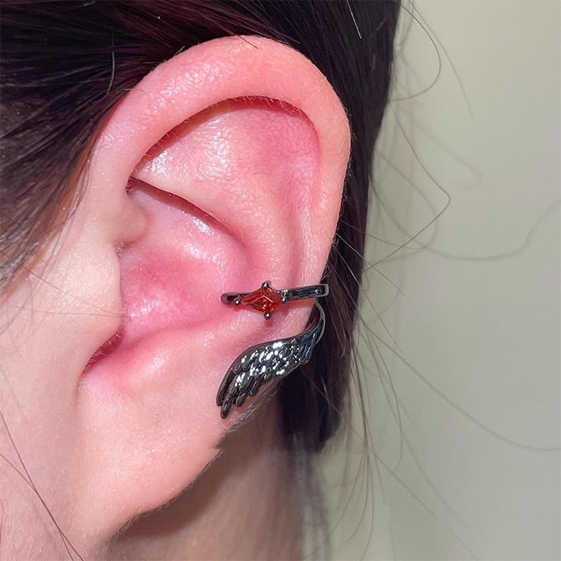 Вінтажні Креативні Кліпси на Вуха у Формі Ангельських Крилець для Пар Жіночі Сережки Кафи на Вуха Ювелірний Подарунок на День Народження A2
Вінтажні Креативні Кліпси на Вуха у Формі Ангельських Крилець для Пар Жіночі Сережки Кафи на Вуха Ювелірний Подарунок на День Народження A2