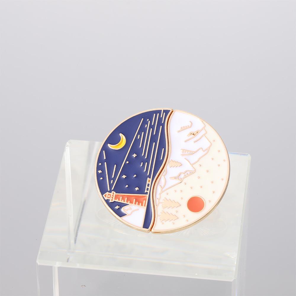 Summer Environmental Protection Brooch Personalized Dripping Oil Lighthouse Starry Sky Moon Sun Splicing Round Couple Brooch Brooch
Summer Environmental Protection Brooch Personalized Dripping Oil Lighthouse Starry Sky Moon Sun Splicing Round Couple Brooch Brooch