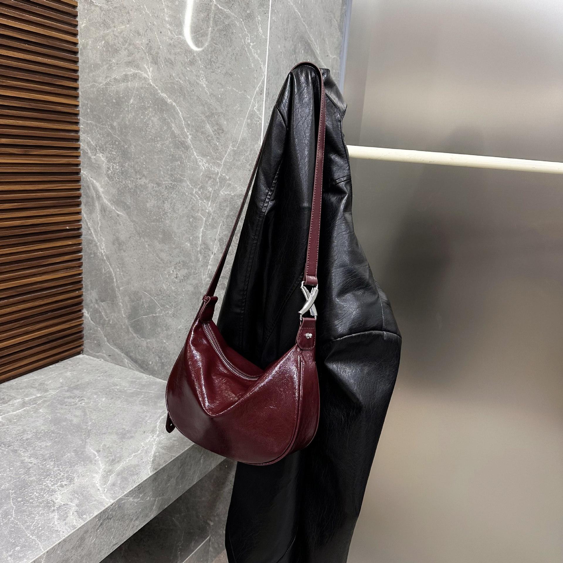 Наплечная женская сумка Модная сумка для поездок
Наплечная женская сумка Модная сумка для поездок