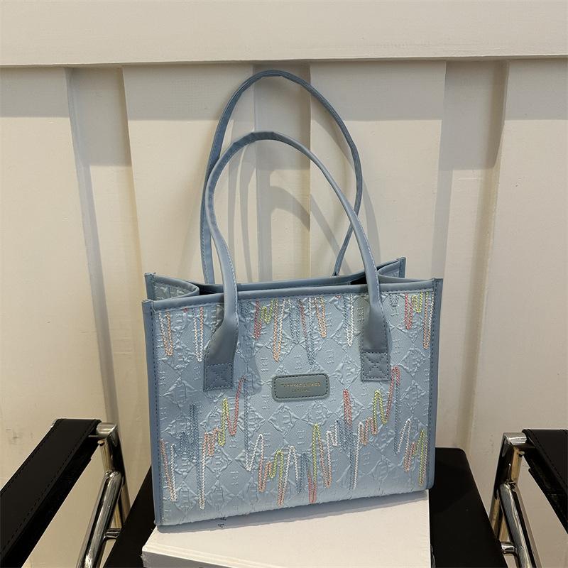 Canvas bag women s large-capacity 2025 summer leisure shoulder bag class tote bag белый
Canvas bag women s large-capacity 2025 summer leisure shoulder bag class tote bag белый