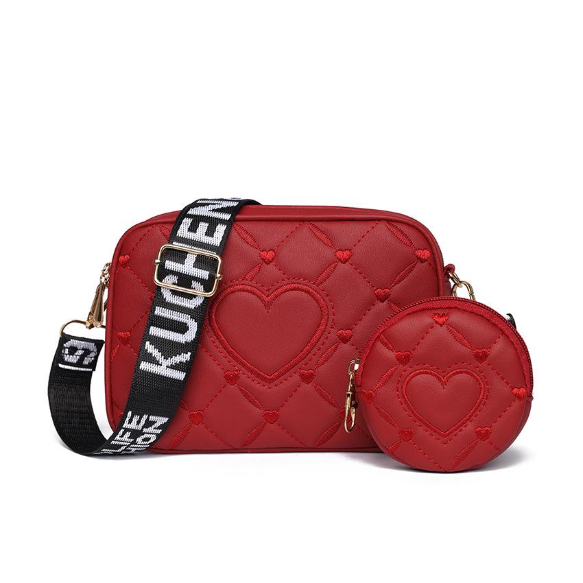 2024 Trendy Quilted Heart Ladies Crossbody Bag Set with Wide Strap
2024 Trendy Quilted Heart Ladies Crossbody Bag Set with Wide Strap