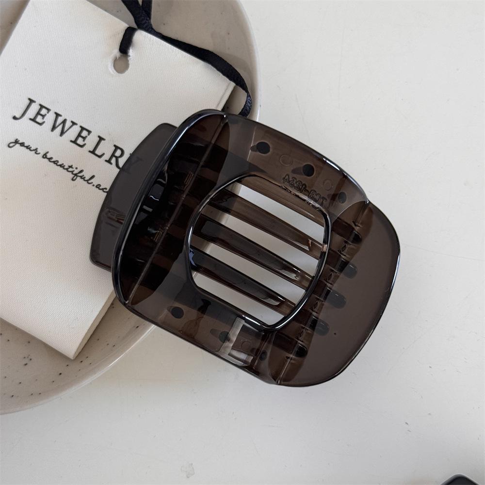 Korean Retro Tortoiseshell Non-Slip Hair Claw Clip for Elegant Half-Up Styles
Korean Retro Tortoiseshell Non-Slip Hair Claw Clip for Elegant Half-Up Styles
